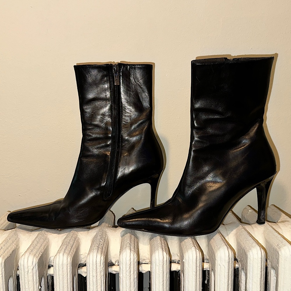 Black Fratelli Rossetti booties. Size 37-1/2. 3” heel.